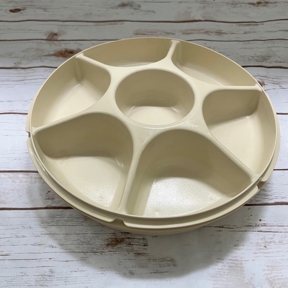 Tupperware Serving Tray Almond Cream Round 6 Compartment Lid 13in